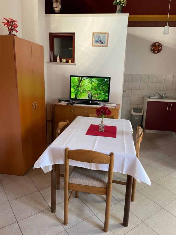 Apartment Leca- Small House Medulin