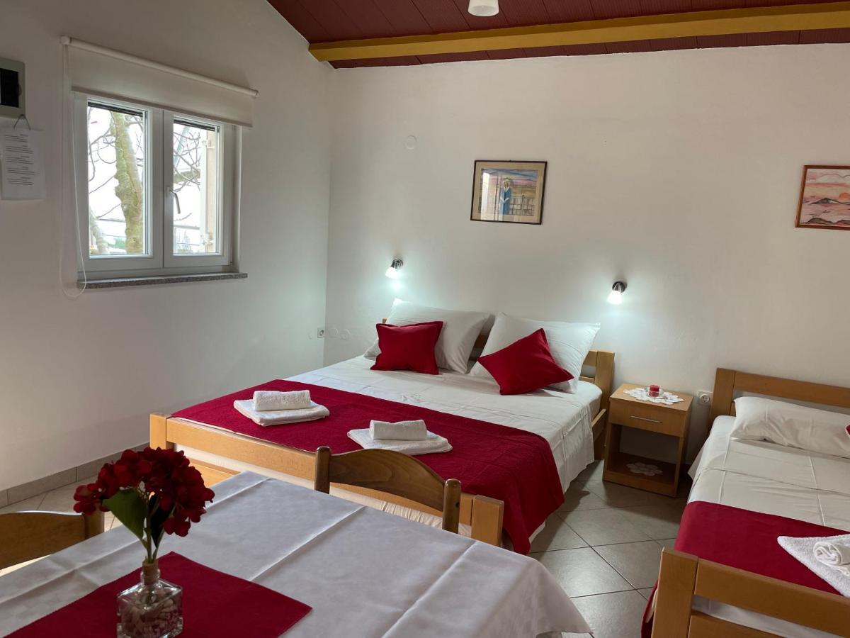 Apartment Leca- Small House *