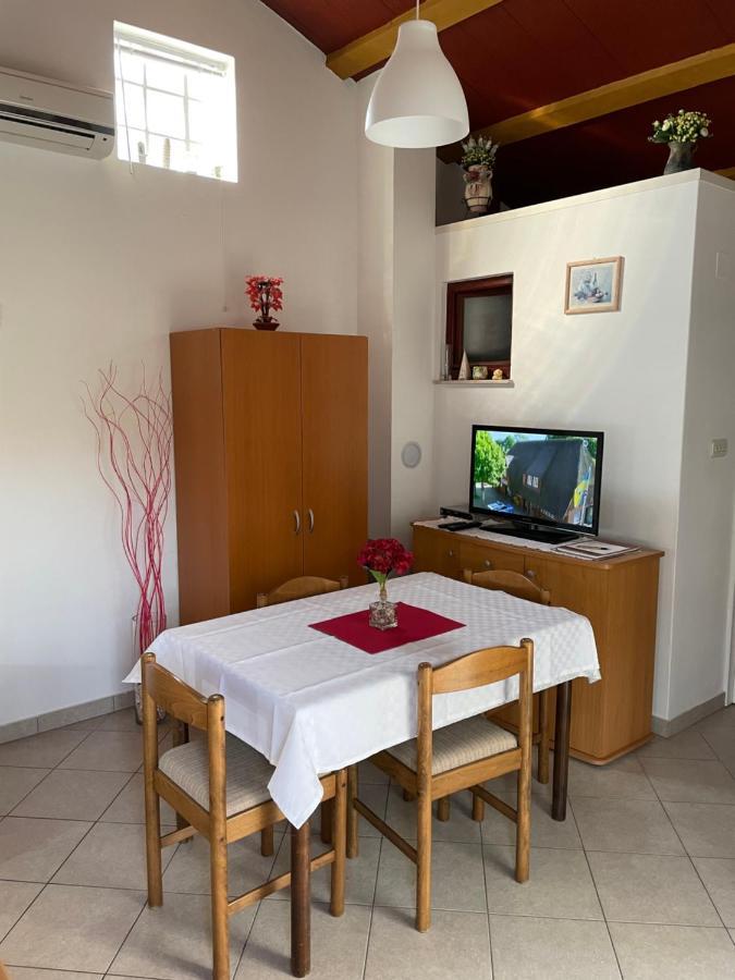 Leca- Small House *