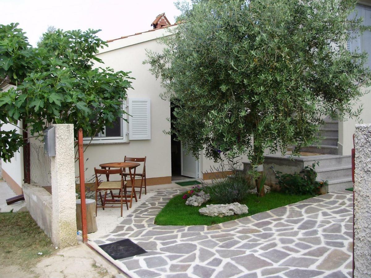 Leca- Small House Medulin