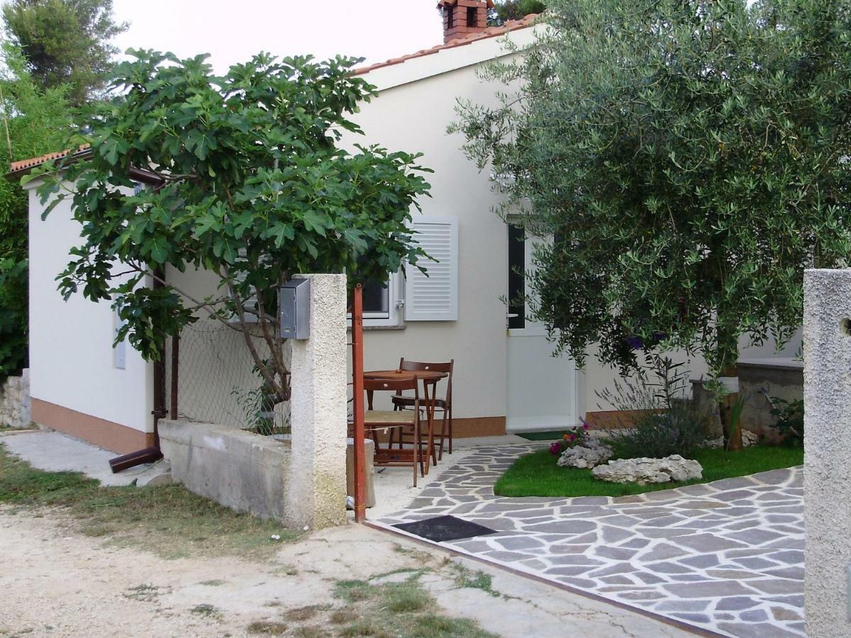 Apartment Leca- Small House